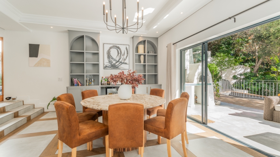 5 Bedroom Property for Sale in Lemoenkloof Western Cape